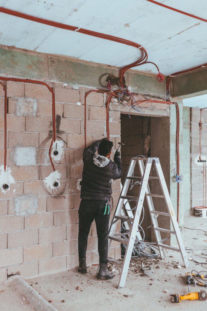 Travaux d'électricité et d'aménagement professionnel réalisés par Prestazio au Maroc